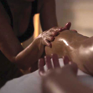 Lomi-lomi massage